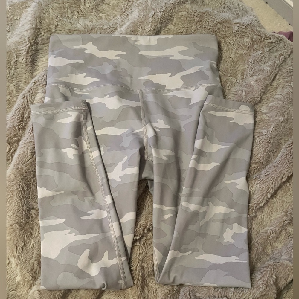 ATHLETA ELATION CAMO LEGGINGS